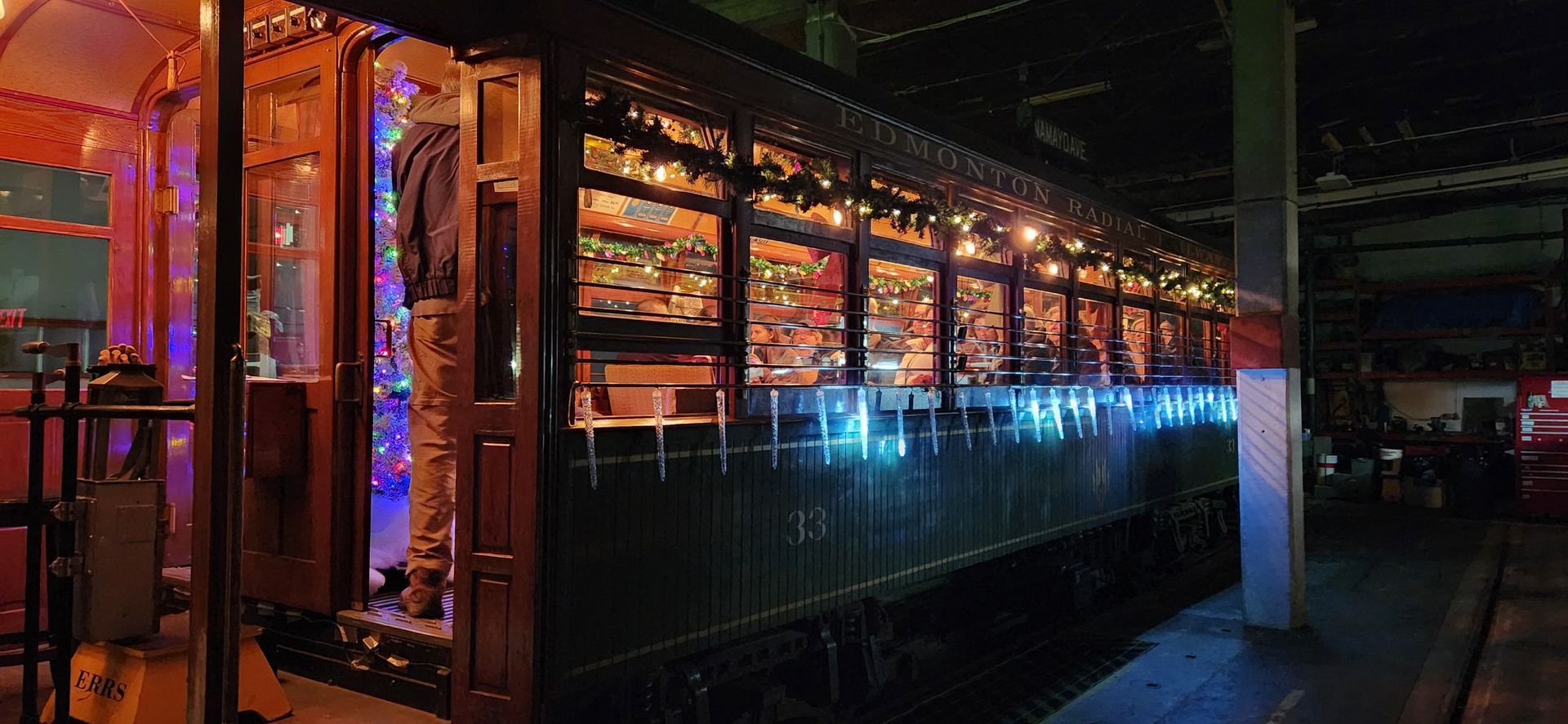 Christmas Streetcars