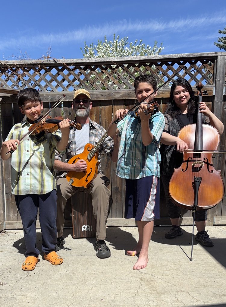 Fulton Place Summer Music Concert Series: The Bromleys