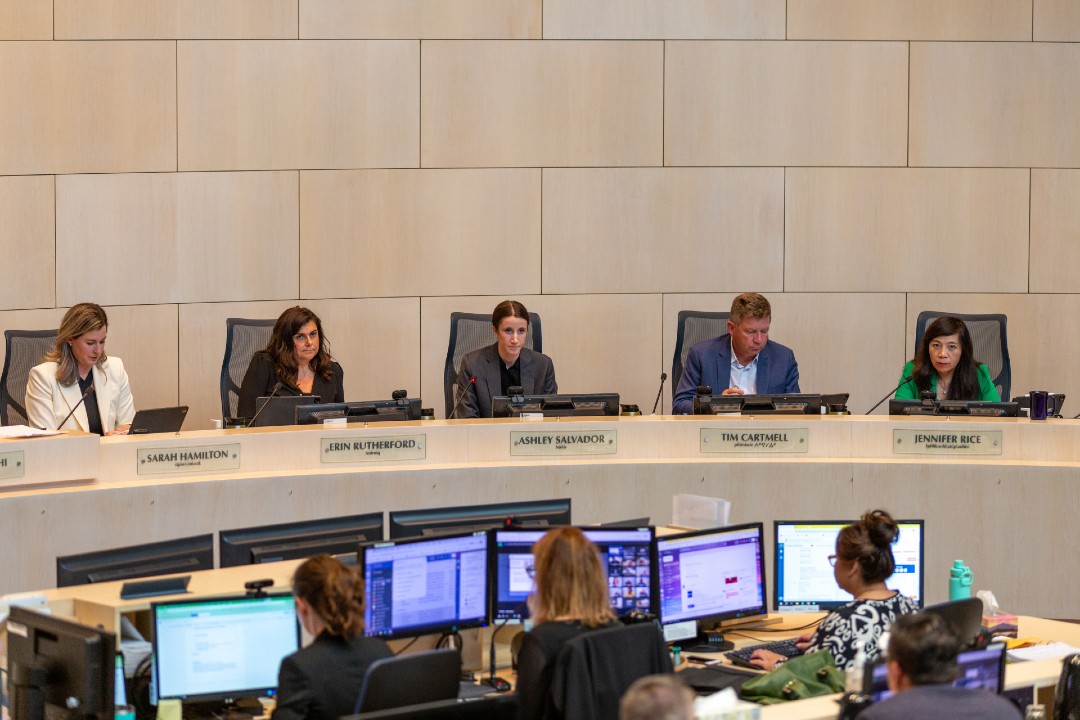 Councillors Sarah Hamilton, Erin Rutherford, Ashley Salvador, Tim Cartmell, and Jennifer Rice in council chambers.