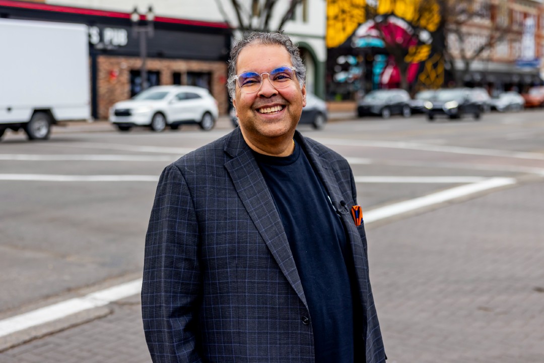 How can Nenshi run for an Edmonton seat while living in Calgary?