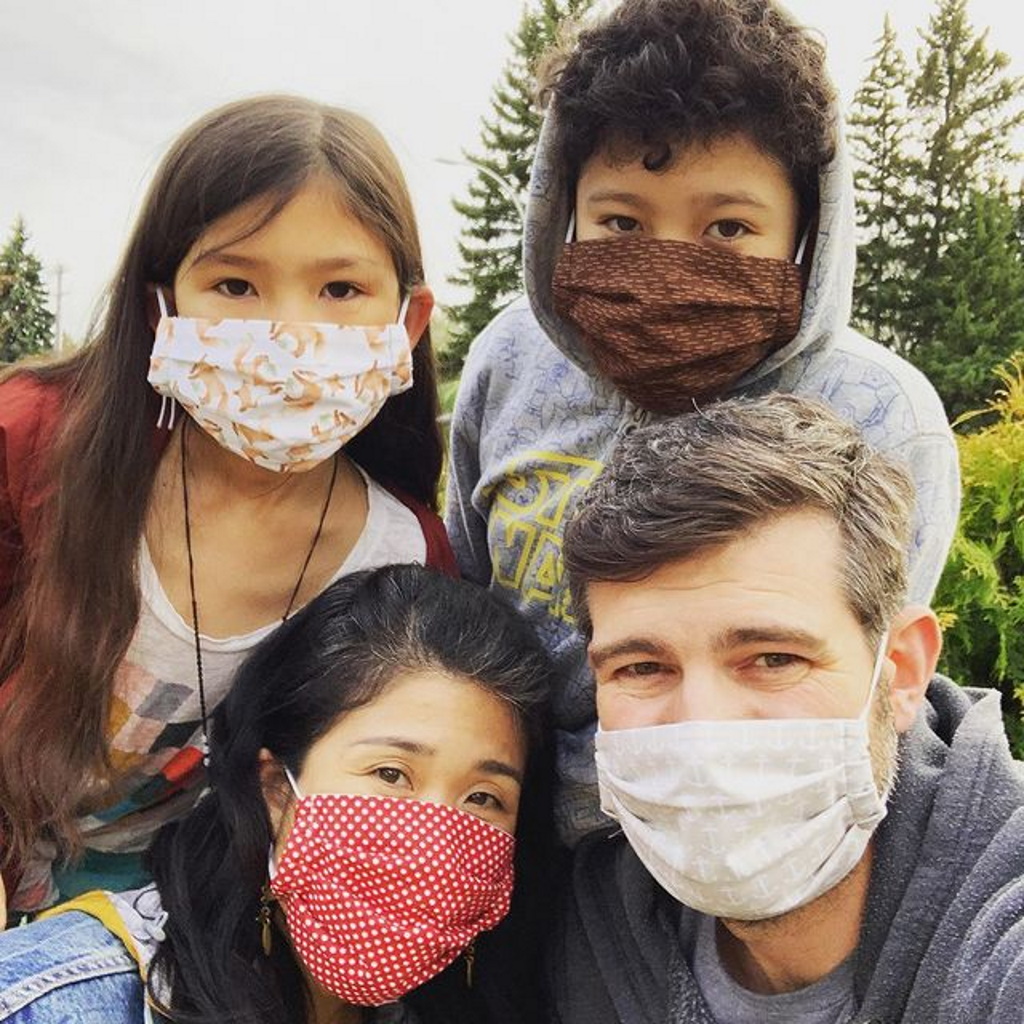 Iveson with his wife, Sarah, and two children, Dexter and Alice. (Instagram)